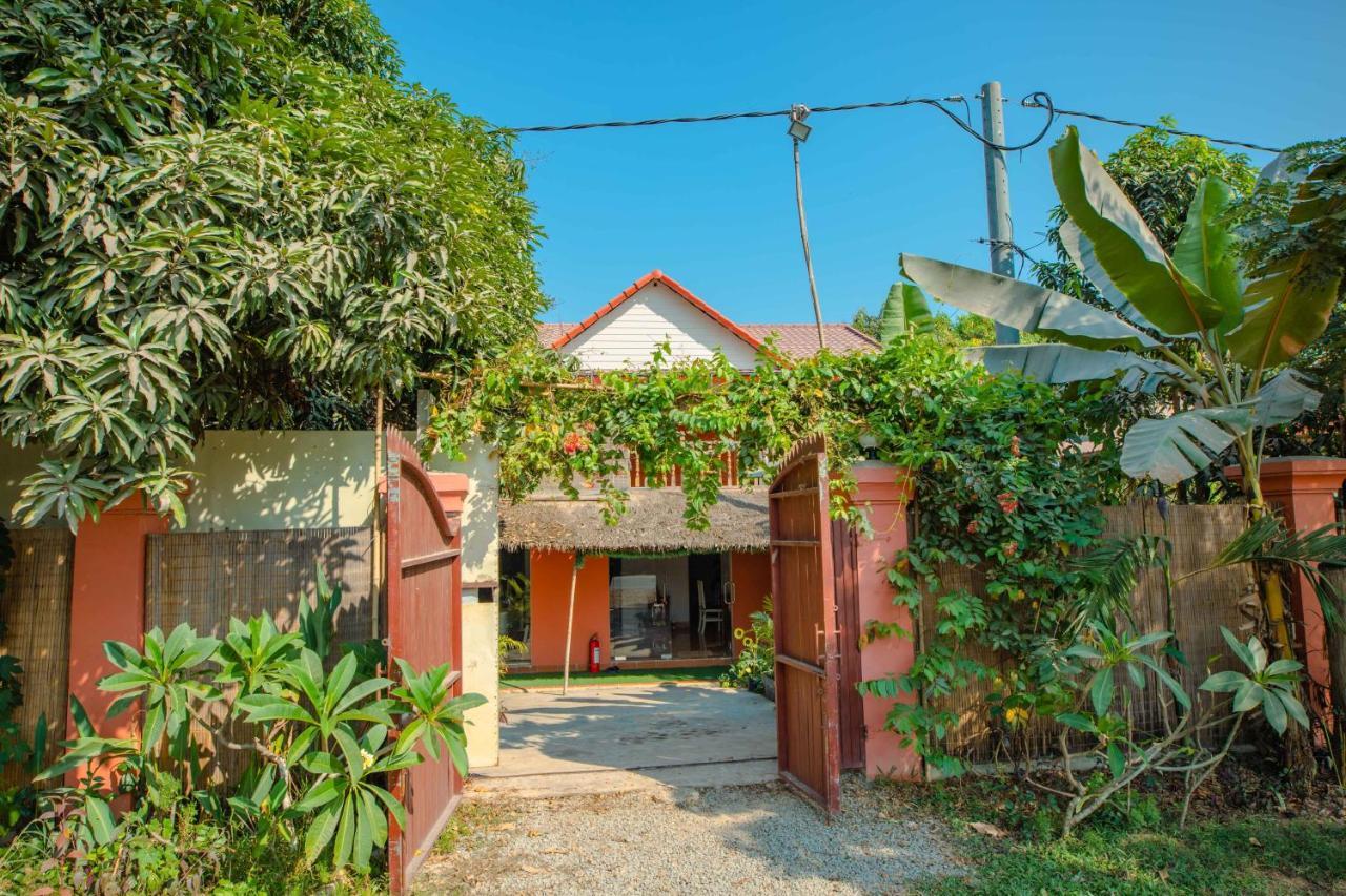 Tropical Villa Siem Reap Bagian luar foto